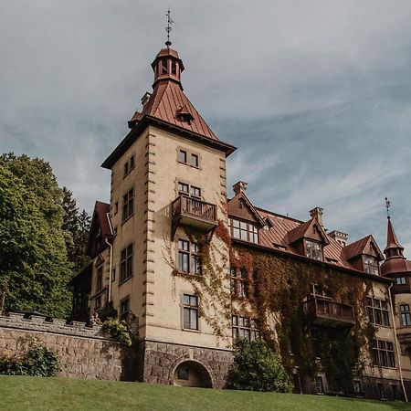 Hotel Slottsvillan フースクバーナ エクステリア 写真