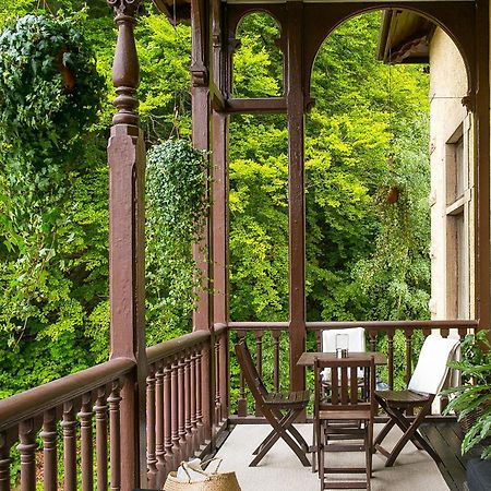 Hotel Slottsvillan フースクバーナ エクステリア 写真