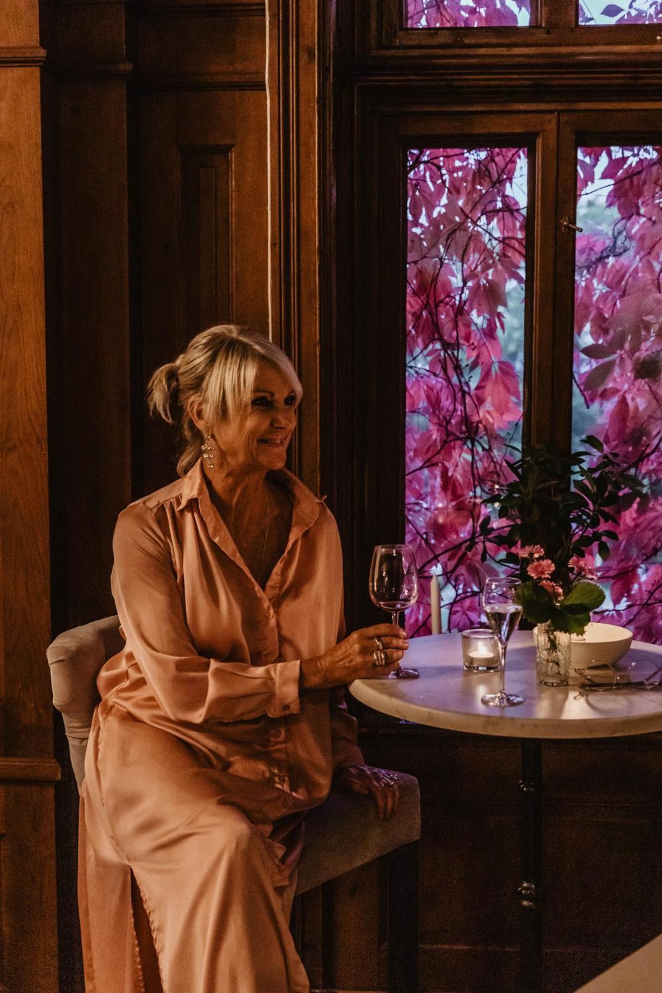 Hotel Slottsvillan フースクバーナ エクステリア 写真