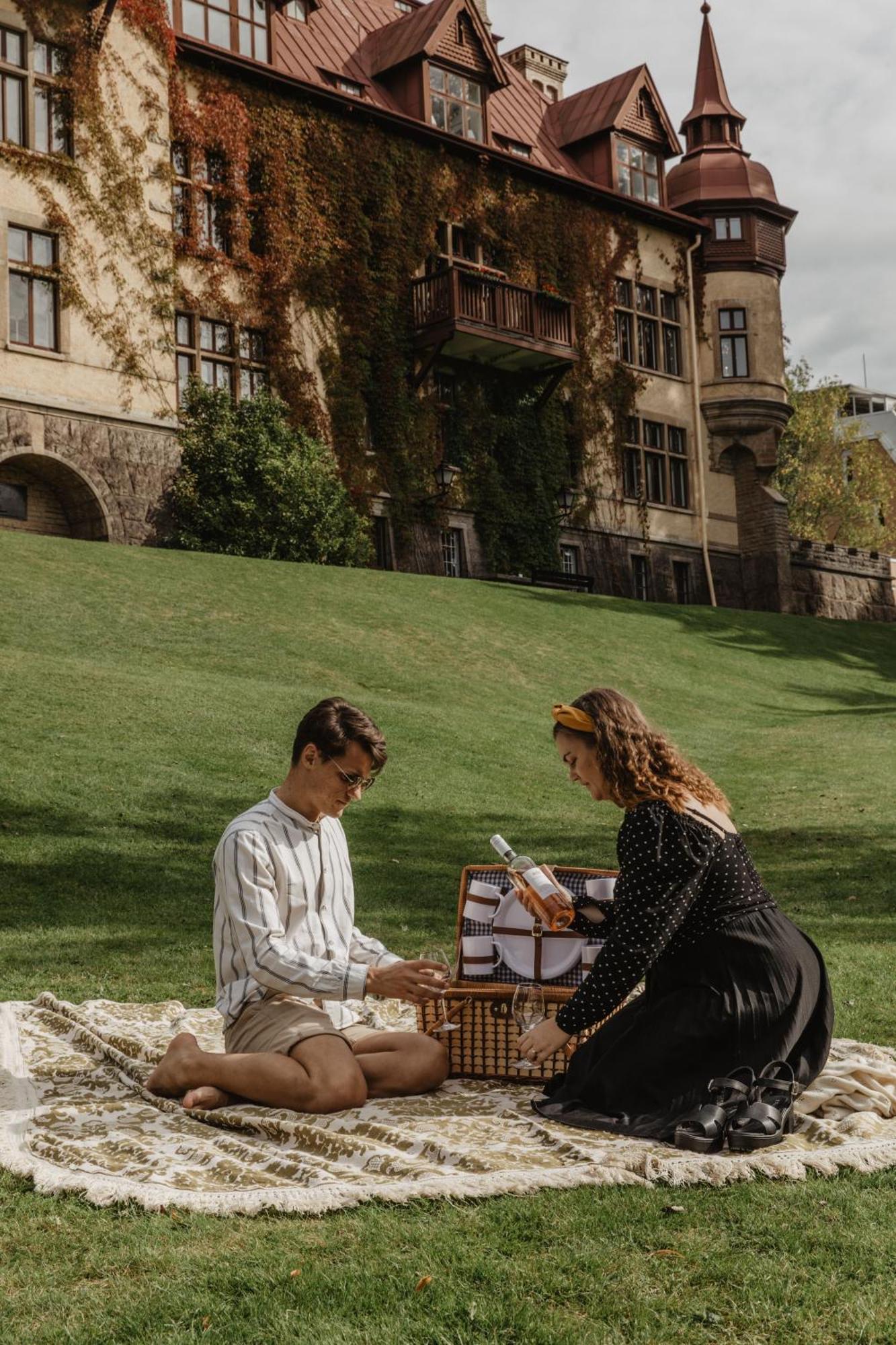 Hotel Slottsvillan フースクバーナ エクステリア 写真