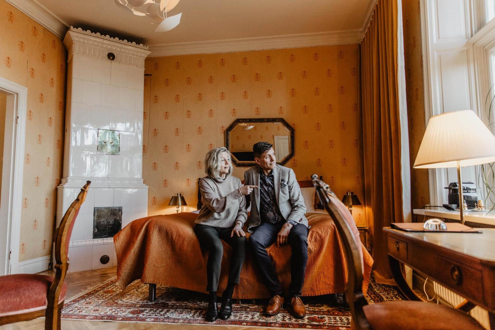 Hotel Slottsvillan フースクバーナ エクステリア 写真