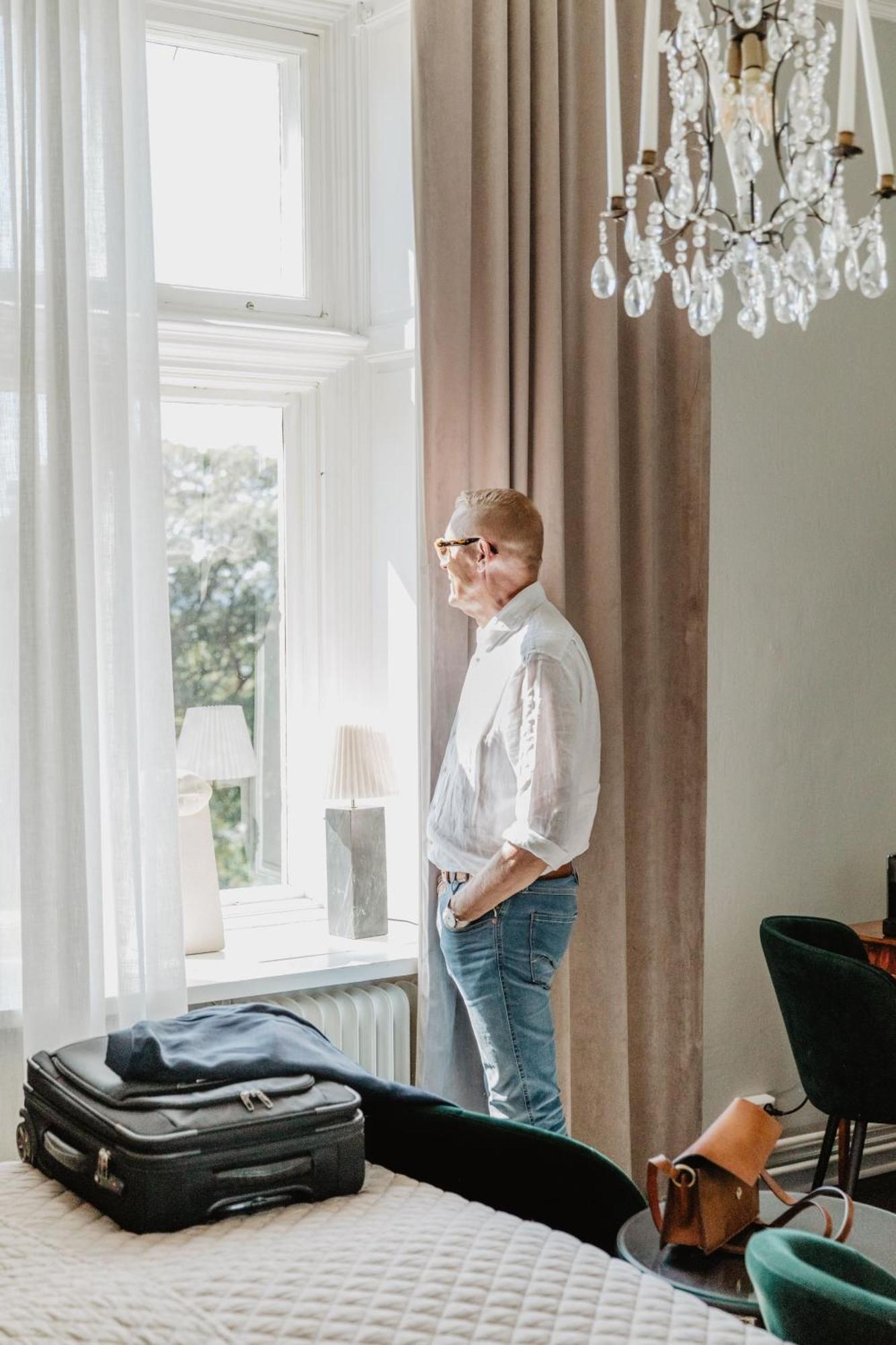 Hotel Slottsvillan フースクバーナ エクステリア 写真